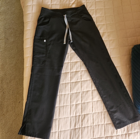 Figs Women's Black Yola Scrub Pants - Picture 5 of 5